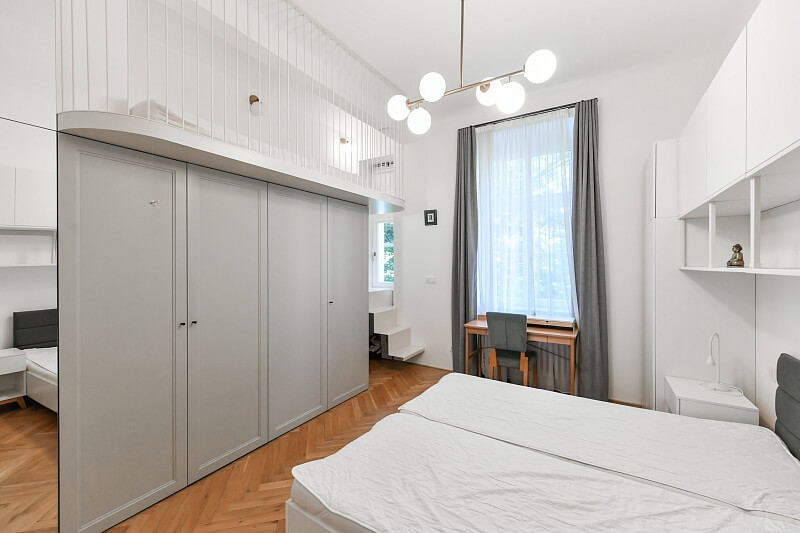 Varšavská, Vinohrady - Prague 2 | Rent, Apartment One-bedroom (2+kk), 50 m²