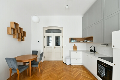 Varšavská, Vinohrady - Praha 2 | Pronájem, Byt 2+kk, 50 m²