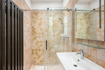 Zámecký vrch, Karlovy Vary - Karlovy Vary | Sale, Apartment Three-bedroom (4+kk), 119 m²