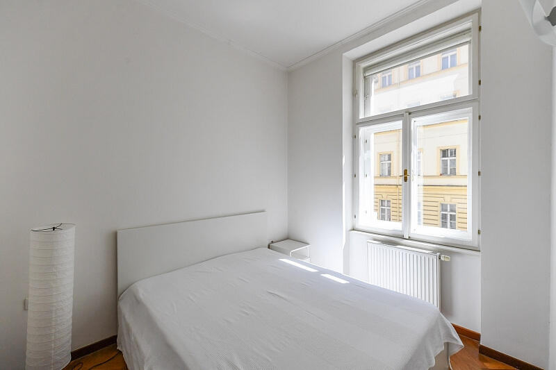 Koubkova, Nové Město - Prague 2 | Rent, Apartment One-bedroom (2+kk), 37 m²