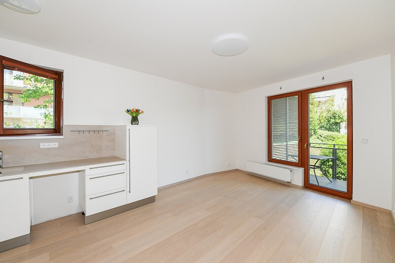 Jeřabinová, Smíchov - Prague 5 | Rent, Apartment One-bedroom (2+kk), 61 m²