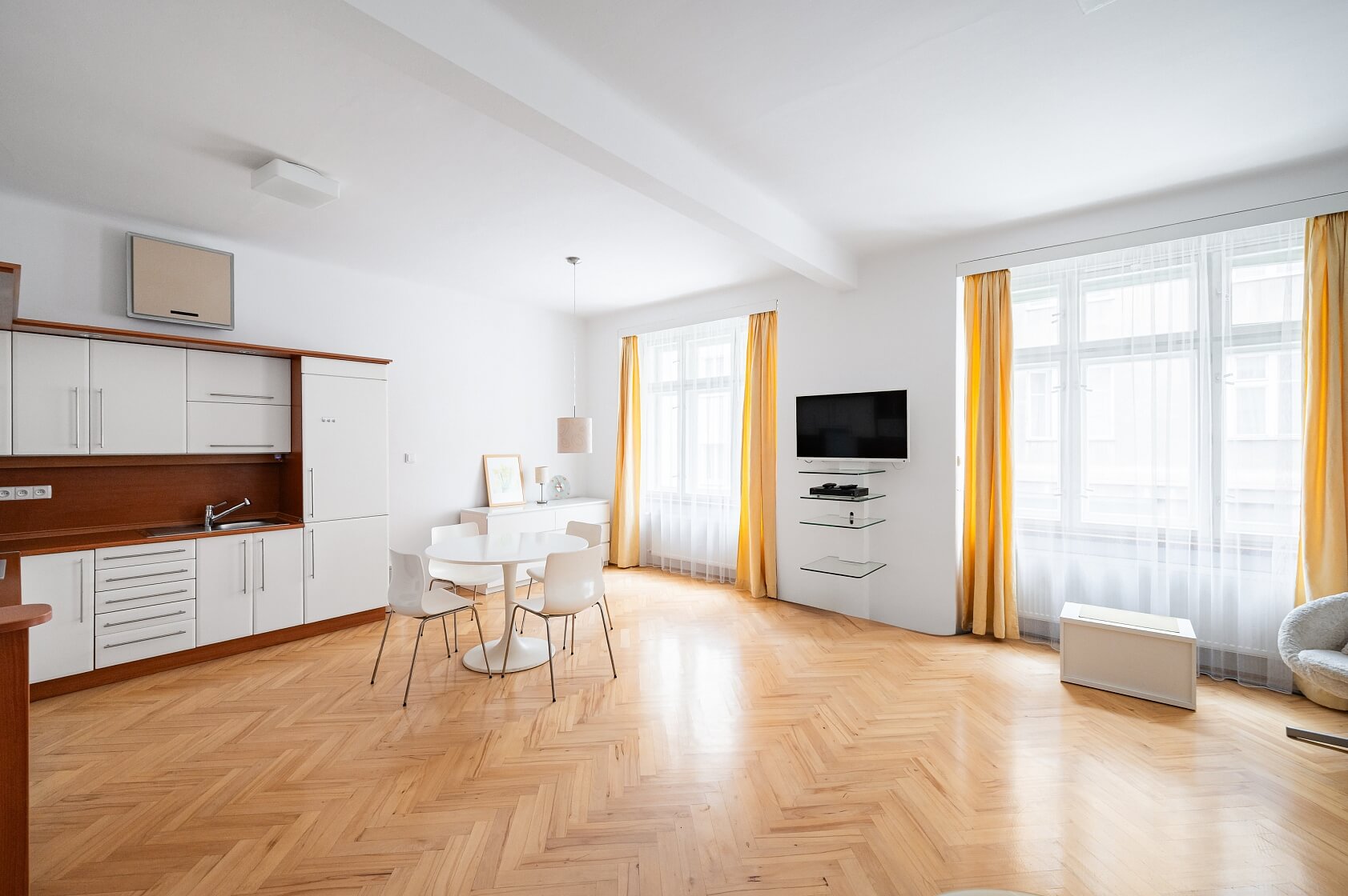 Ve Smečkách, Nové Město - Prague 1 | Sale, Apartment One-bedroom (2+kk), 88 m²