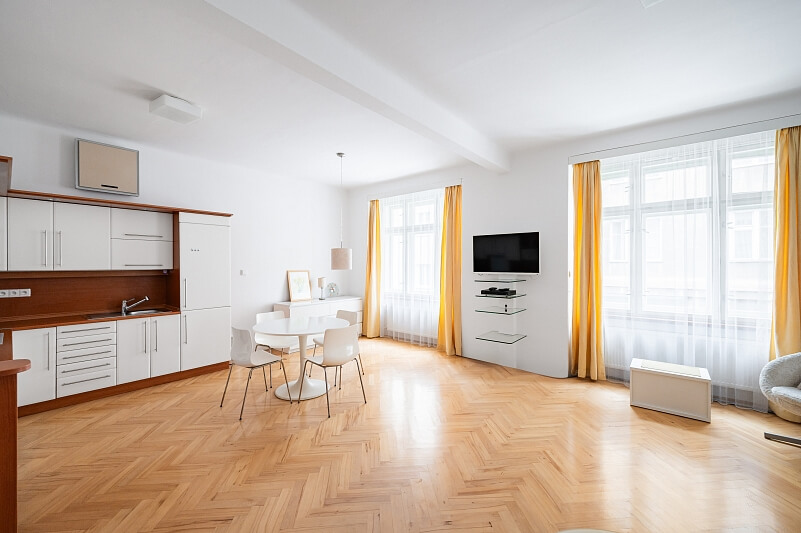 Ve Smečkách, Nové Město - Prague 1 | Sale, Apartment One-bedroom (2+kk), 88 m²