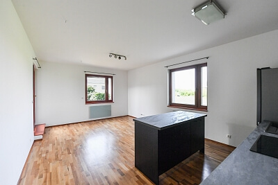 V Bytovkách, Uhříněves - Prague 10 | Rent, Apartment One-bedroom (2+kk), 89 m²