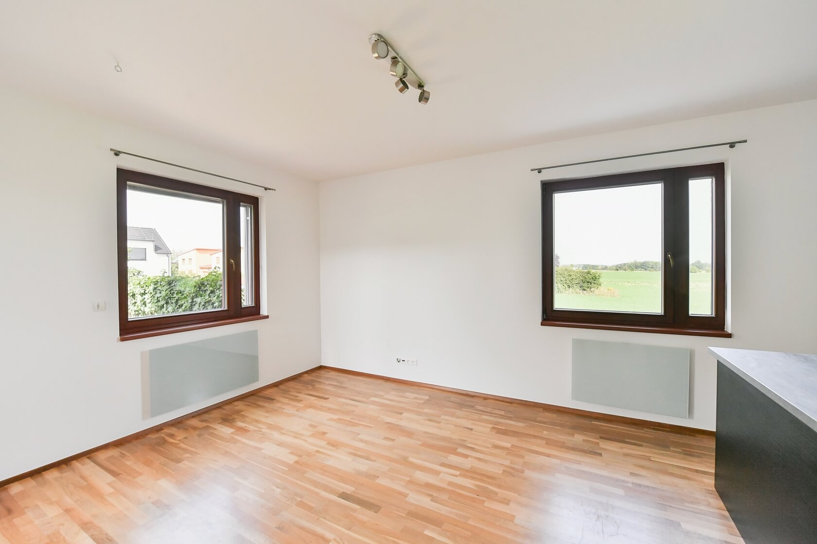 V Bytovkách, Uhříněves - Praha 10 | Pronájem, Byt 2+kk, 89 m²