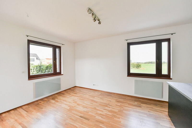 V Bytovkách, Uhříněves - Prague 10 | Rent, Apartment One-bedroom (2+kk), 89 m²