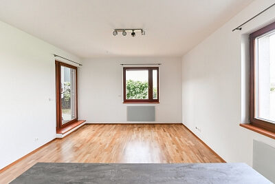 V Bytovkách, Uhříněves - Praha 10 | Pronájem, Byt 2+kk, 89 m²