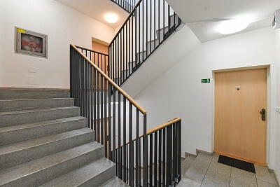 V Bytovkách, Uhříněves - Praha 10 | Pronájem, Byt 2+kk, 89 m²