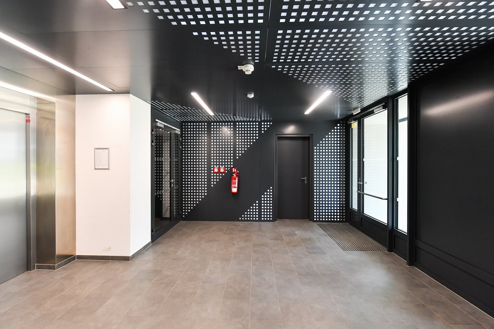 Sokolova, Karlín - Prague 8 | Sale, Apartment One-bedroom (2+kk), 92 m²