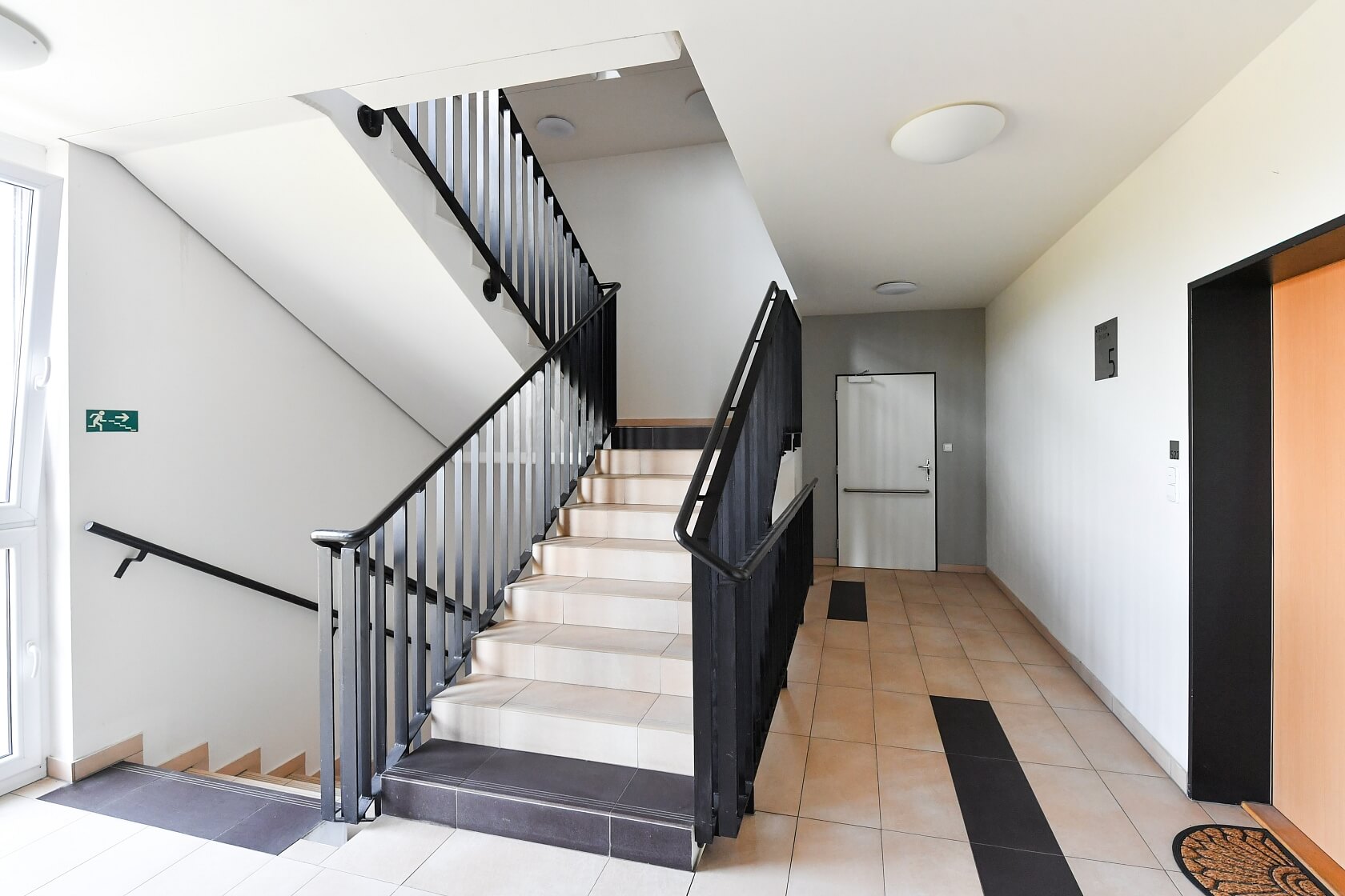 Svitákova, Stodůlky - Prague 5 | Sale, Apartment One-bedroom (2+kk), 58 m²