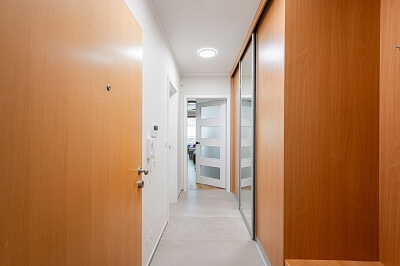 Naardenská, Liboc - Prague 6 | Rent, Apartment Studio (1+kk), 57 m²