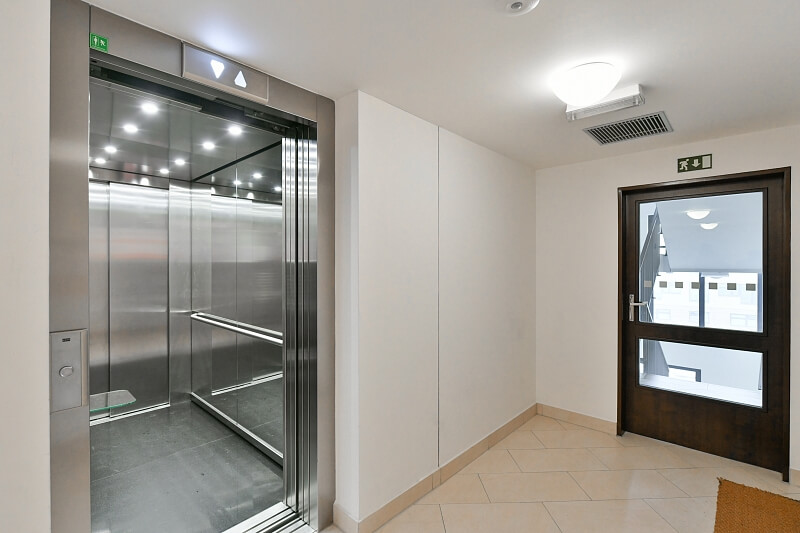 Olšanská, Žižkov - Prague 3 | Rent, Apartment One-bedroom (2+kk), 74 m²