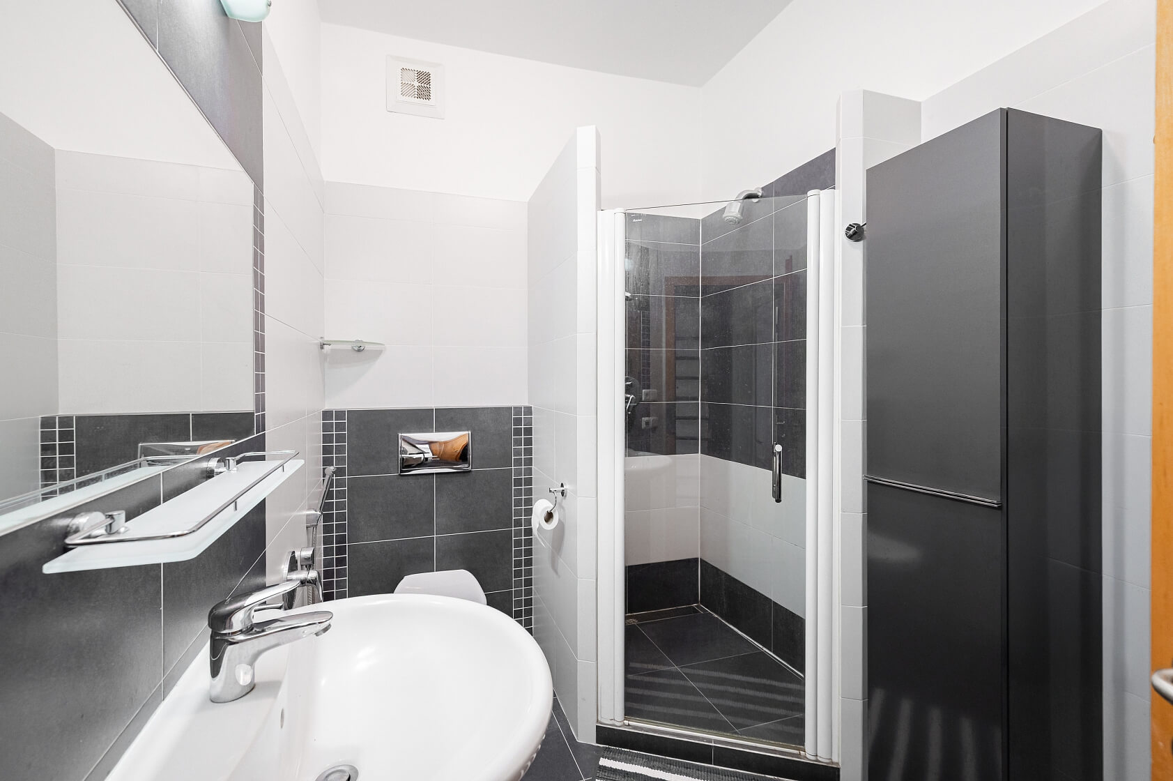 Za Kovárnou, Dolní Měcholupy - Prague 10 | Sale, Apartment Three-bedroom (4+1), 207 m²