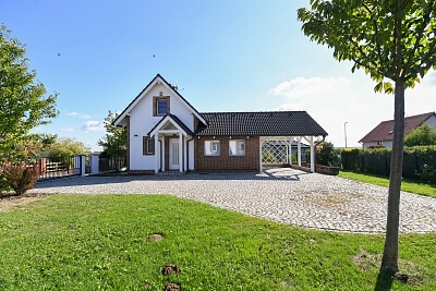 Libeř - Praha-západ | Pronájem, Rodinný dům 4+kk, 259 m²