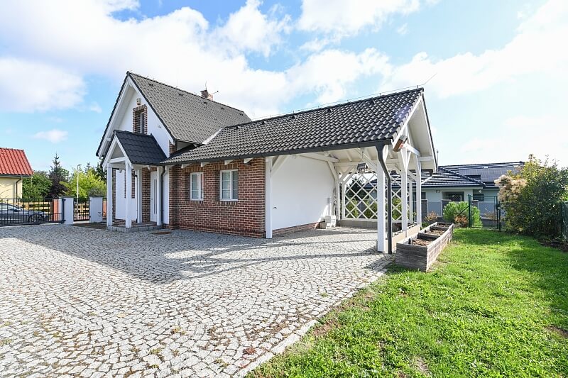 Libeř - Praha-západ | Pronájem, Rodinný dům 4+kk, 259 m²