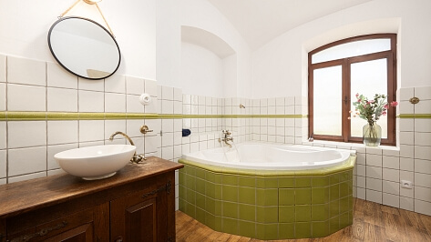 Hlinsko - Chrudim | Sale, House Four-bedroom (5+kk), 390 m²