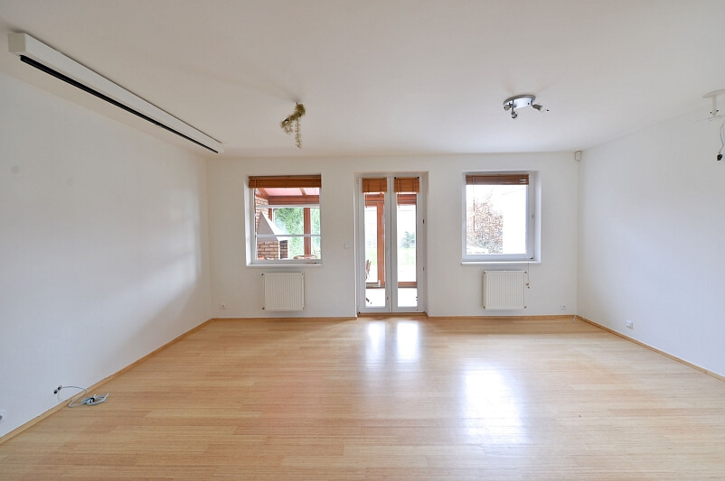 Smetanova, Velké Přílepy - Praha-západ | Pronájem, Rodinný dům 5+kk, 247 m²