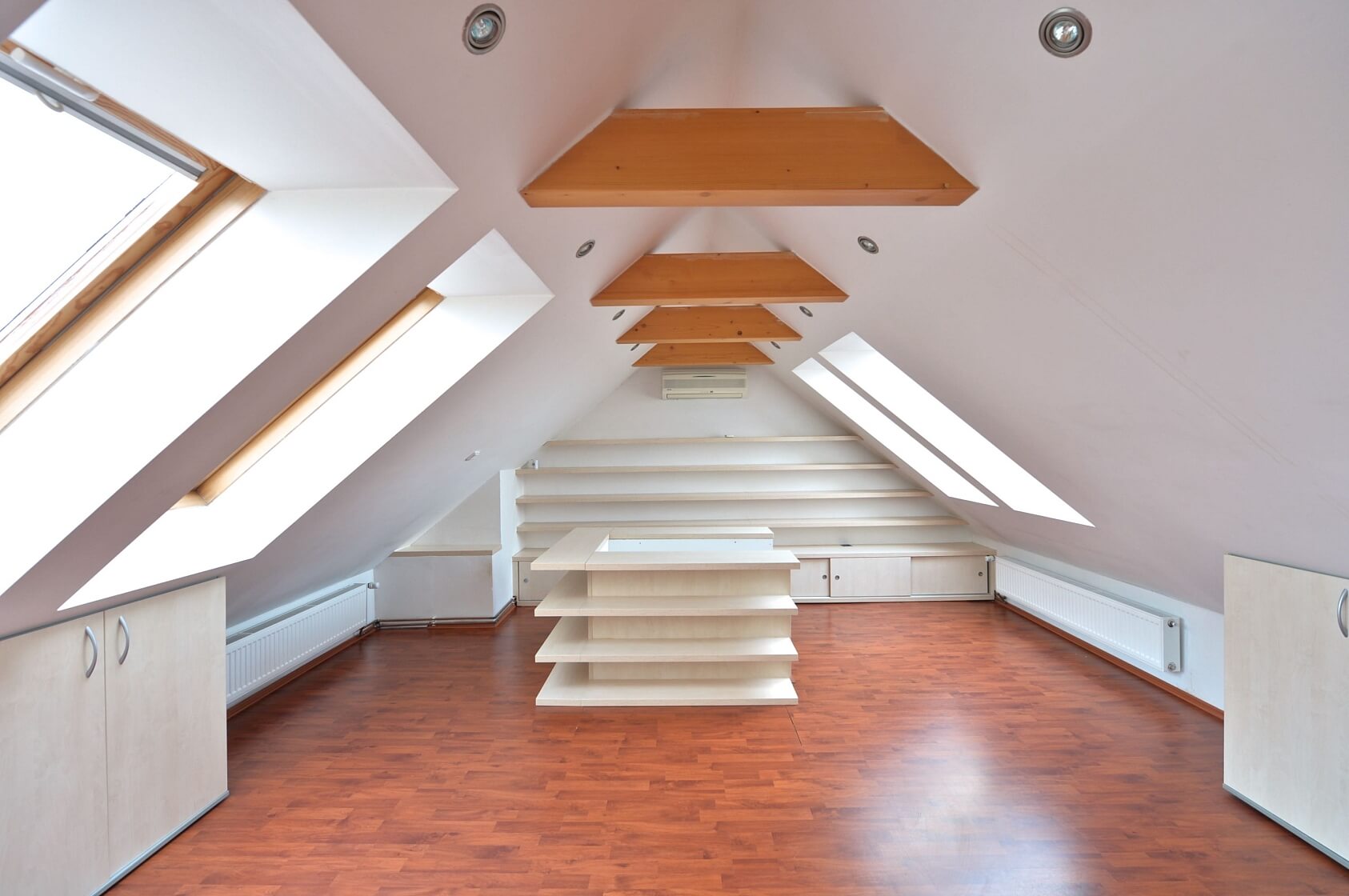 Smetanova, Velké Přílepy - Praha-západ | Pronájem, Rodinný dům 5+kk, 247 m²