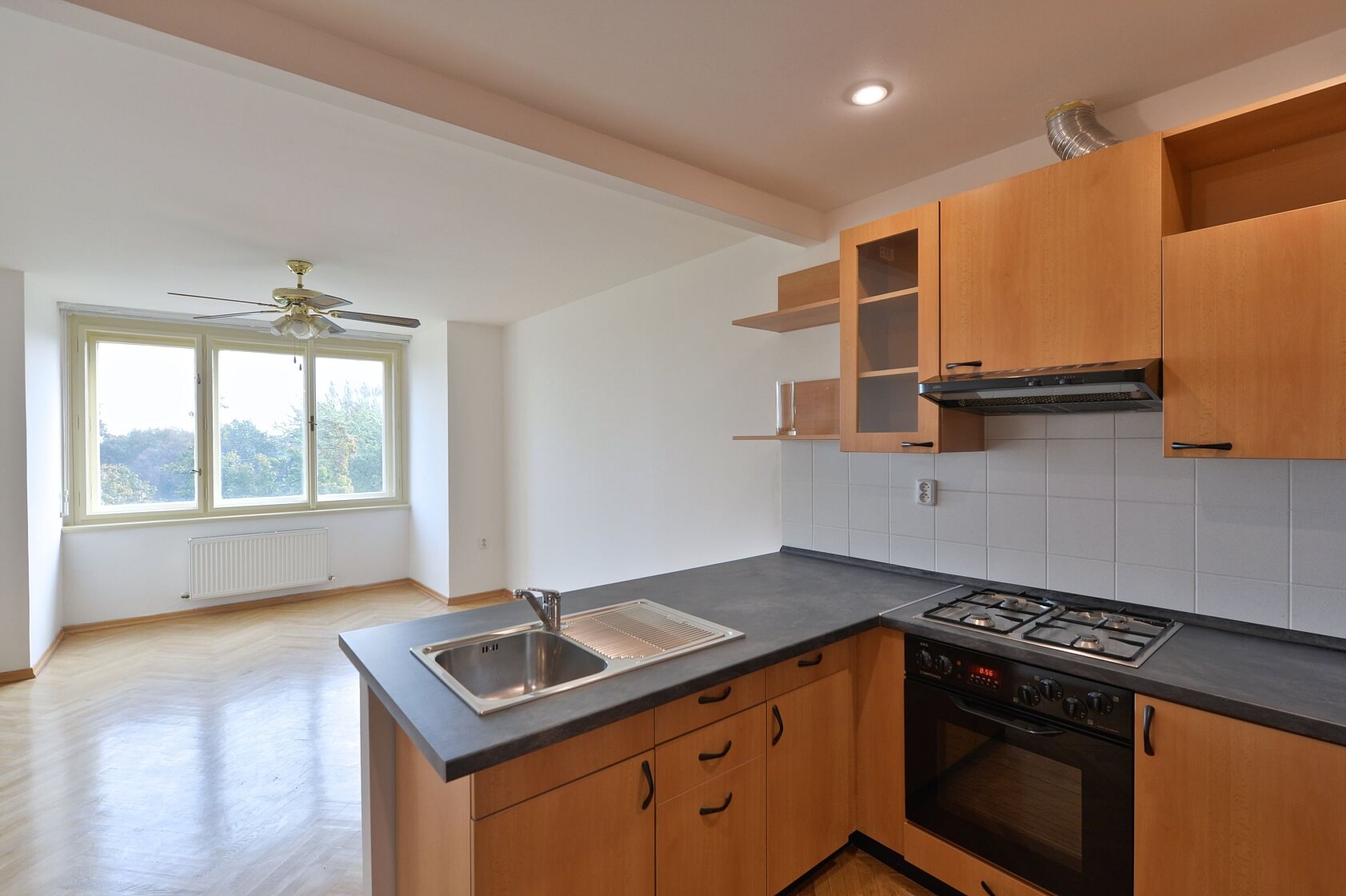 Na baště sv. Ludmily, Hradčany - Praha 6 | Pronájem, Byt 3+1, 128 m²