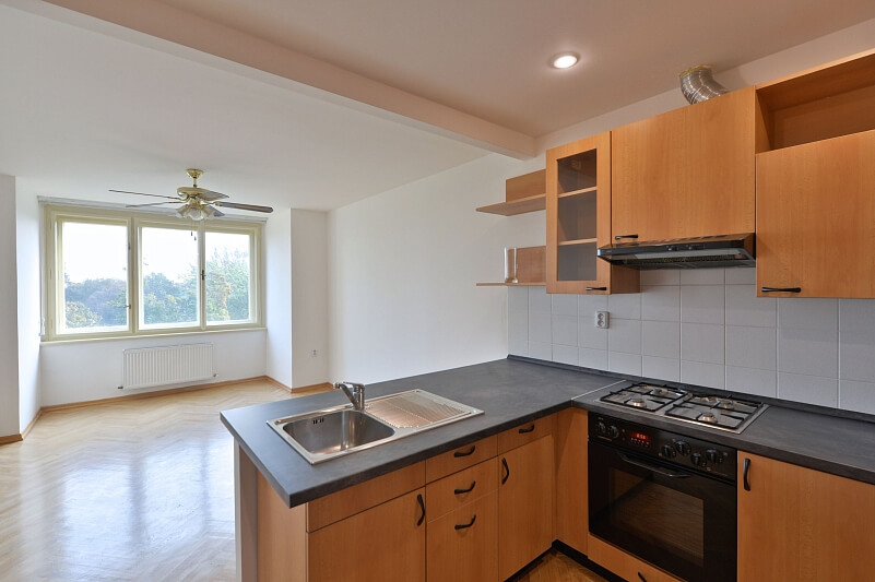 Na baště sv. Ludmily, Hradčany - Praha 6 | Pronájem, Byt 3+1, 128 m²