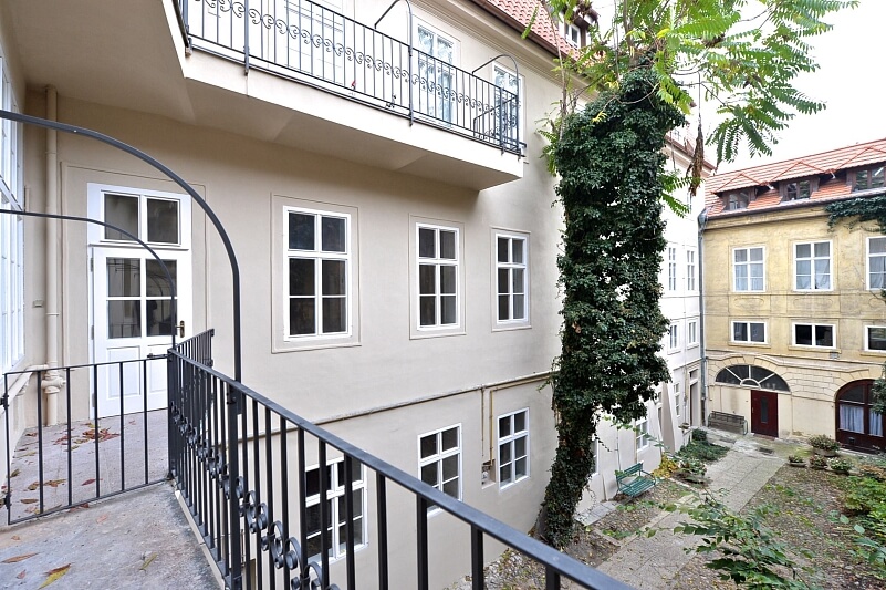 Karmelitská, Malá Strana - Prague 1 | Rent, Apartment One-bedroom (2+1), 95 m²