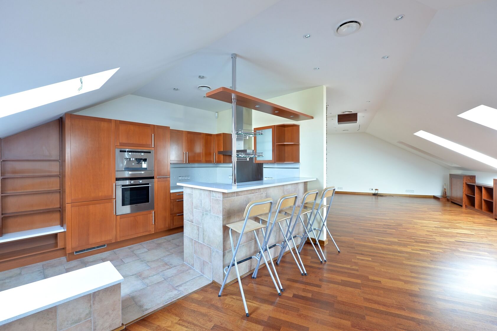 Londýnská, Vinohrady - Praha 2 | Pronájem, Byt 2+kk, 250 m²