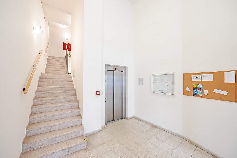 Francouzská, Vinohrady - Prague 2 | Rent, Apartment Studio (1+kk), 32 m²