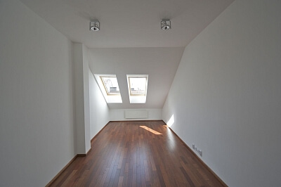 Vlkova, Žižkov - Prague 3 | Sale, Apartment Two-bedroom (3+kk), 140 m²