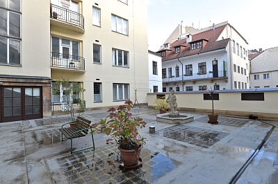 Konviktská, Staré Město - Praha 1 | Pronájem, Byt 1+kk, 38 m²