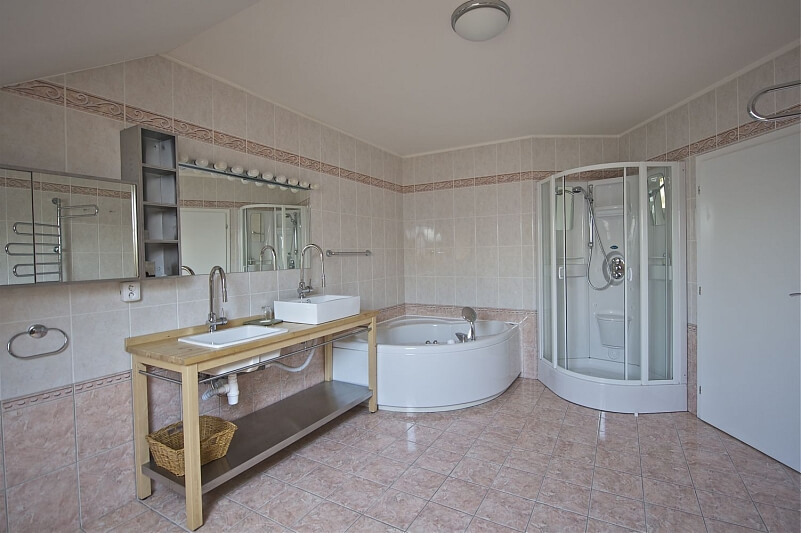 Musílkova, Košíře - Prague 5 | Sale, Apartment Two-bedroom (3+kk), 167 m²