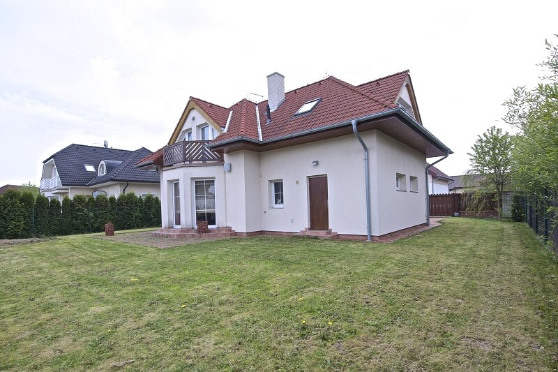 Na Ovčáckém, Dubeč - Praha 10 | Pronájem, Rodinný dům 5+1, 178 m²