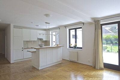 Třešňová, Průhonice - Praha-západ | Pronájem, Rodinný dům 6+kk, 250 m²