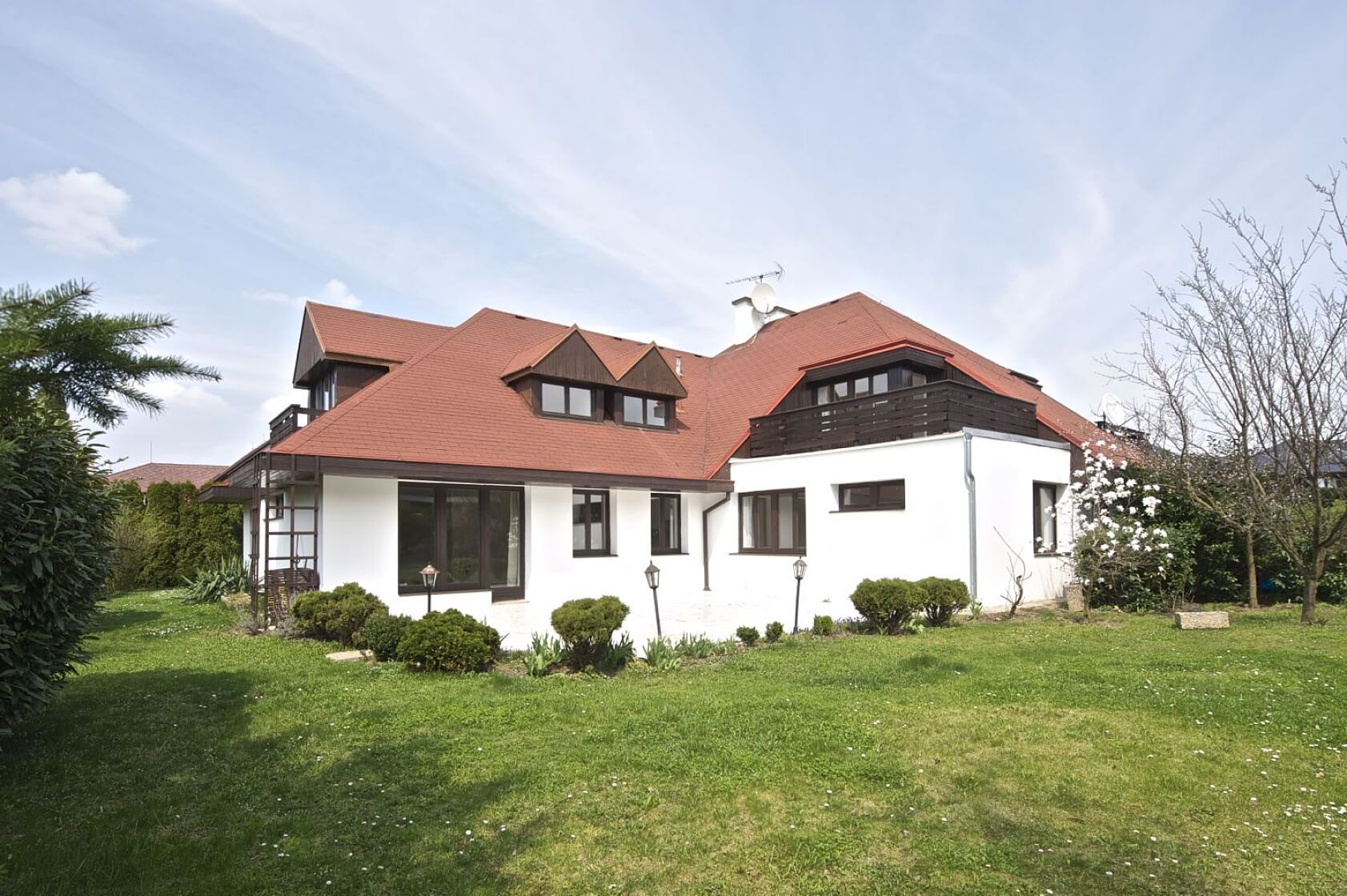 Třešňová, Průhonice - Praha-západ | Pronájem, Rodinný dům 6+kk, 250 m²