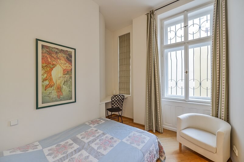 Odborů, Nové Město - Praha 2 | Pronájem, Byt 3+1, 81 m²