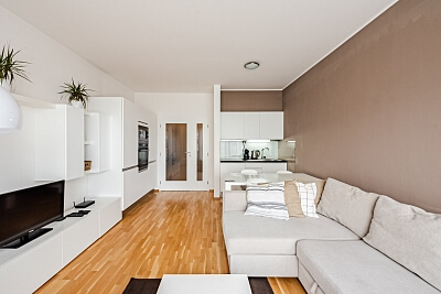 Nad Smetankou, Hrdlořezy - Praha 9 | Pronájem, Byt 2+kk, 64 m²