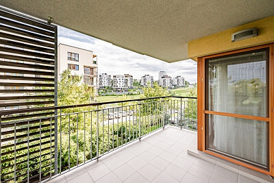 Nad Smetankou, Hrdlořezy - Praha 9 | Pronájem, Byt 2+kk, 64 m²