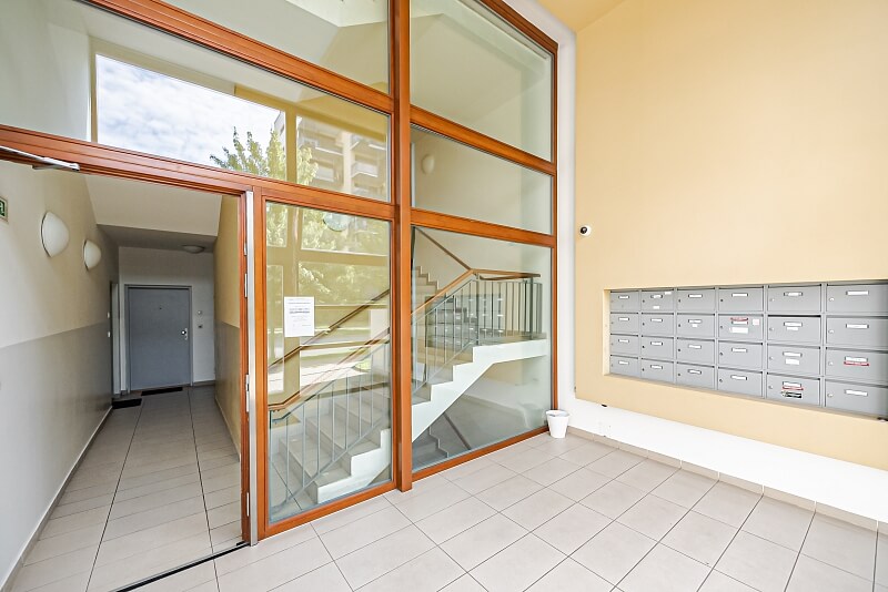 Nad Smetankou, Hrdlořezy - Prague 9 | Rent, Apartment One-bedroom (2+kk), 64 m²