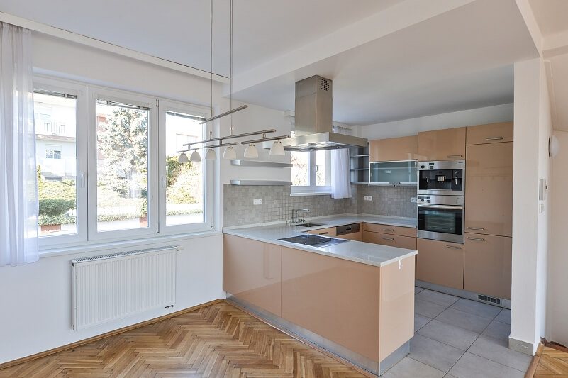 Na Míčánce, Dejvice - Prague 6 | Rent, House Three-bedroom (4+kk), 190 m²