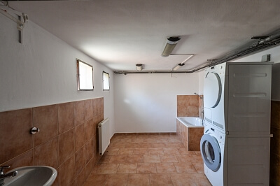 Na Míčánce, Dejvice - Prague 6 | Rent, House Three-bedroom (4+kk), 190 m²