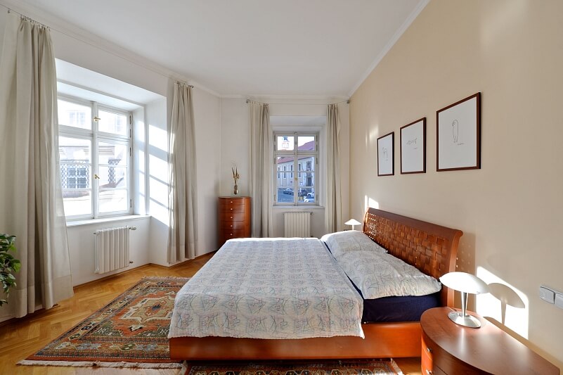 Vlašská, Malá Strana - Praha 1 | Pronájem, Byt 2+kk, 56 m²