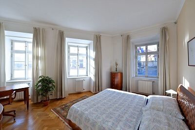 Vlašská, Malá Strana - Praha 1 | Pronájem, Byt 2+kk, 56 m²