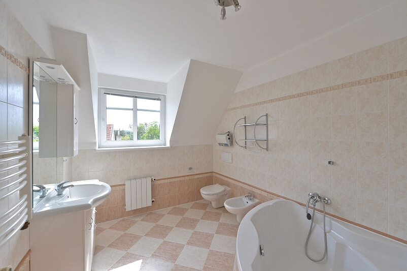 Školní, Průhonice - Praha-západ | Pronájem, Rodinný dům 6+1, 280 m²