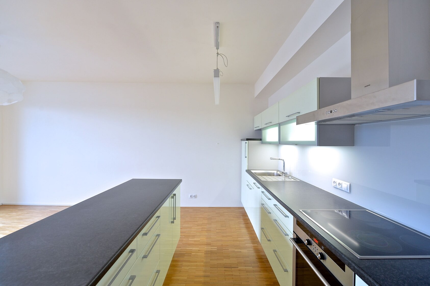 U Uranie, Holešovice - Praha 7 | Pronájem, Byt 2+kk, 71 m²