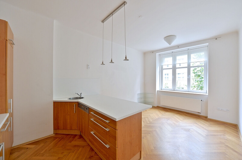 Uralská, Bubeneč - Praha 6 | Pronájem, Byt 2+1, 84 m²