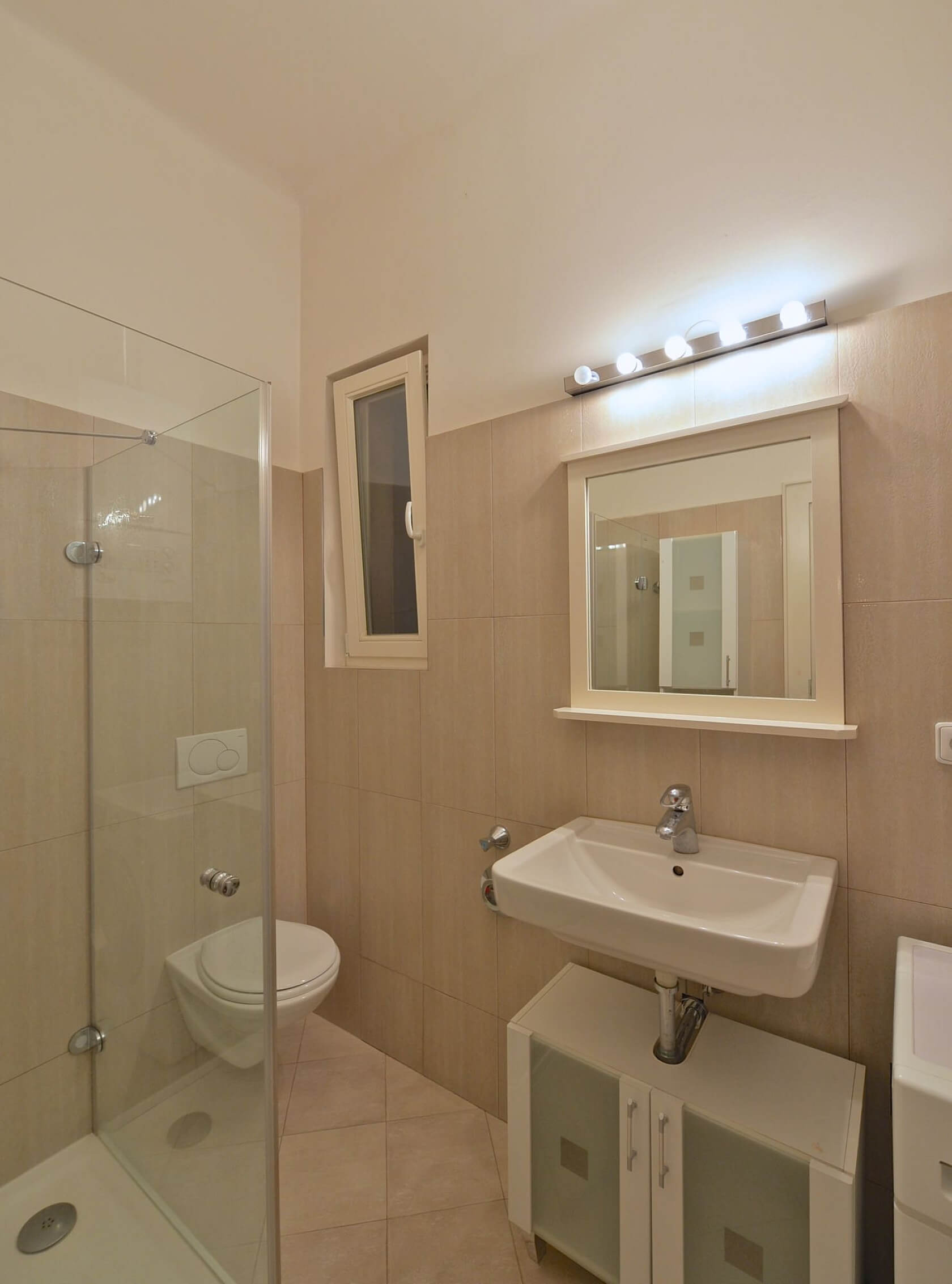 Uralská, Bubeneč - Praha 6 | Pronájem, Byt 2+1, 84 m²