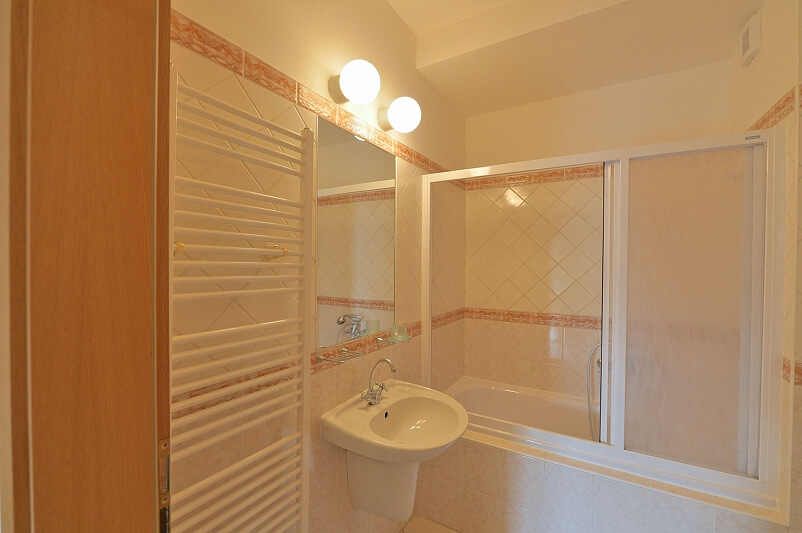 U dvou srpů, Smíchov - Praha 5 | Pronájem, Rodinný dům 5+1, 183 m²