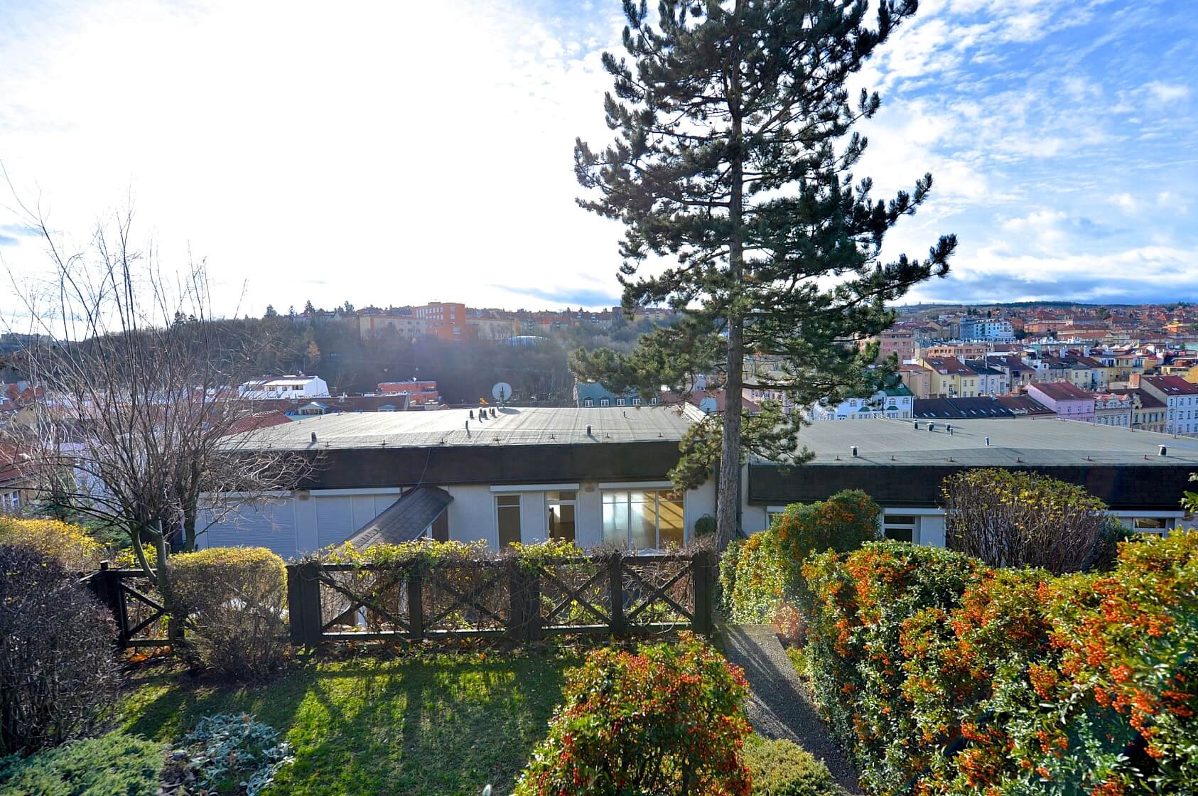 U dvou srpů, Smíchov - Praha 5 | Pronájem, Rodinný dům 5+1, 183 m²