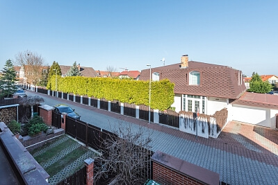 V Zahradách, Horoměřice - Praha-západ | Rent, House Four-bedroom (5+1), 250 m²