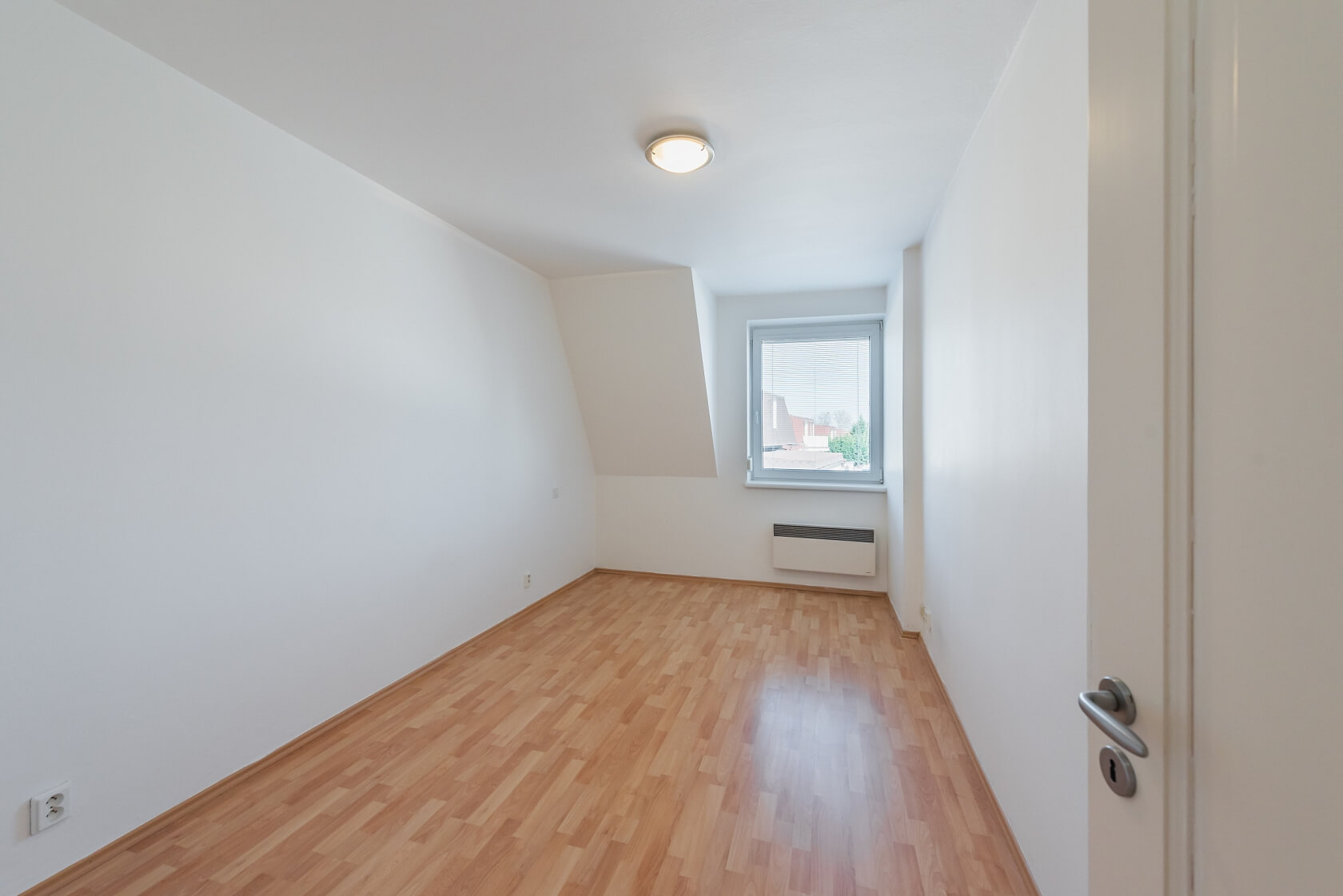 V Zahradách, Horoměřice - Praha-západ | Pronájem, Rodinný dům 5+1, 250 m²