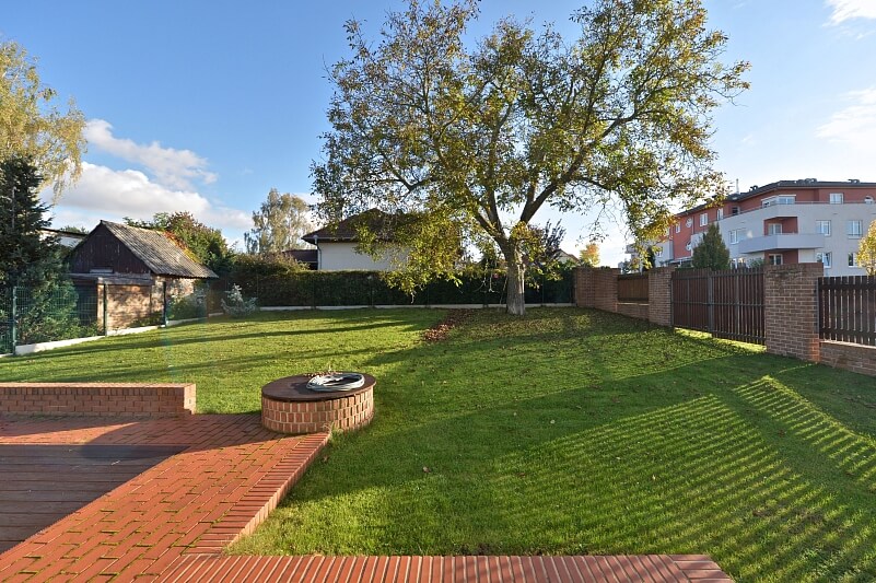 Spořická, Dolní Chabry - Prague 8 | Rent, House Four-bedroom (5+1), 250 m²